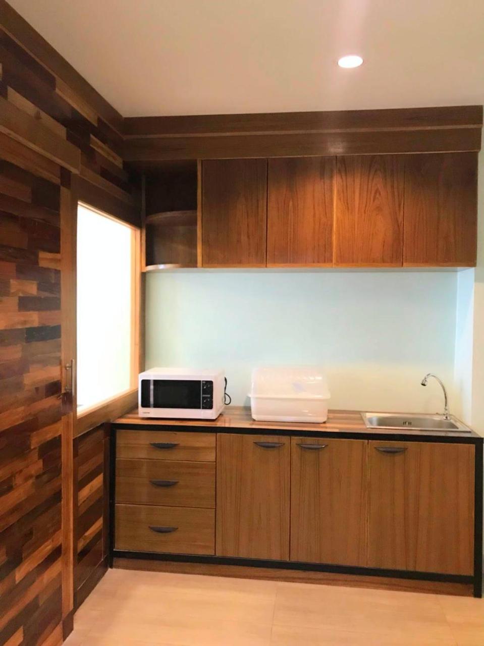 Triple B Boutique Residence Si Racha Eksteriør bilde